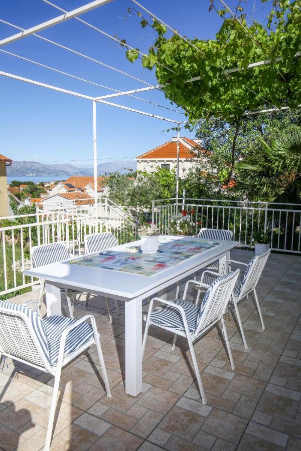 Artistic Summer House Marinovic With Garden&Bbq Supetar Kültér fotó