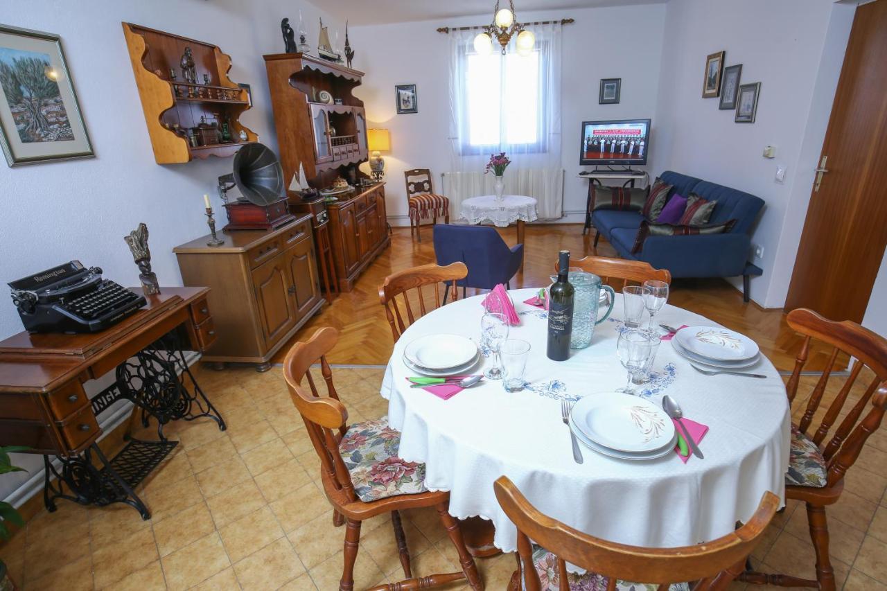 Artistic Summer House Marinovic With Garden&Bbq Supetar Kültér fotó